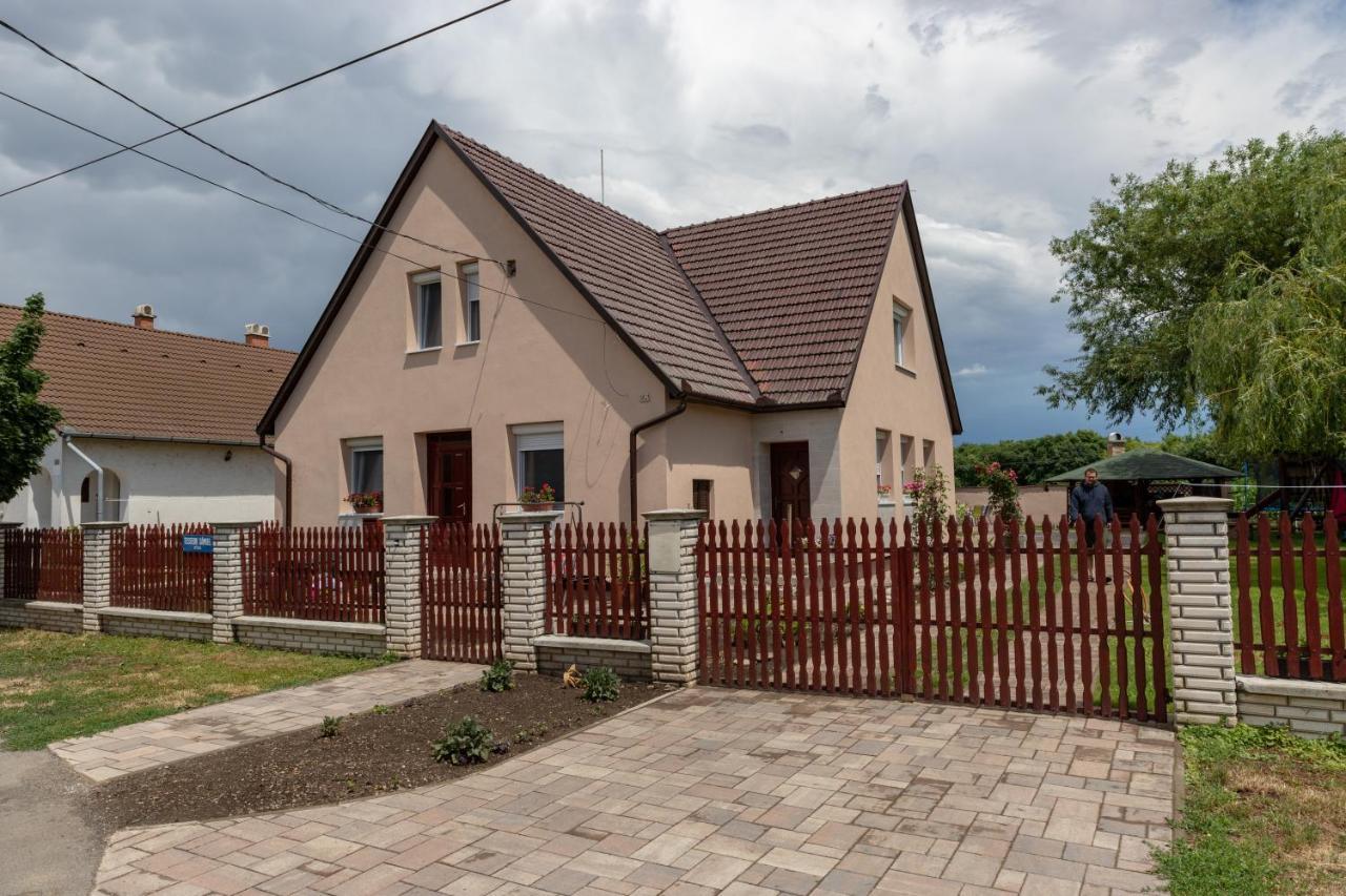 Linett Apartman Hajdúszoboszló Dış mekan fotoğraf