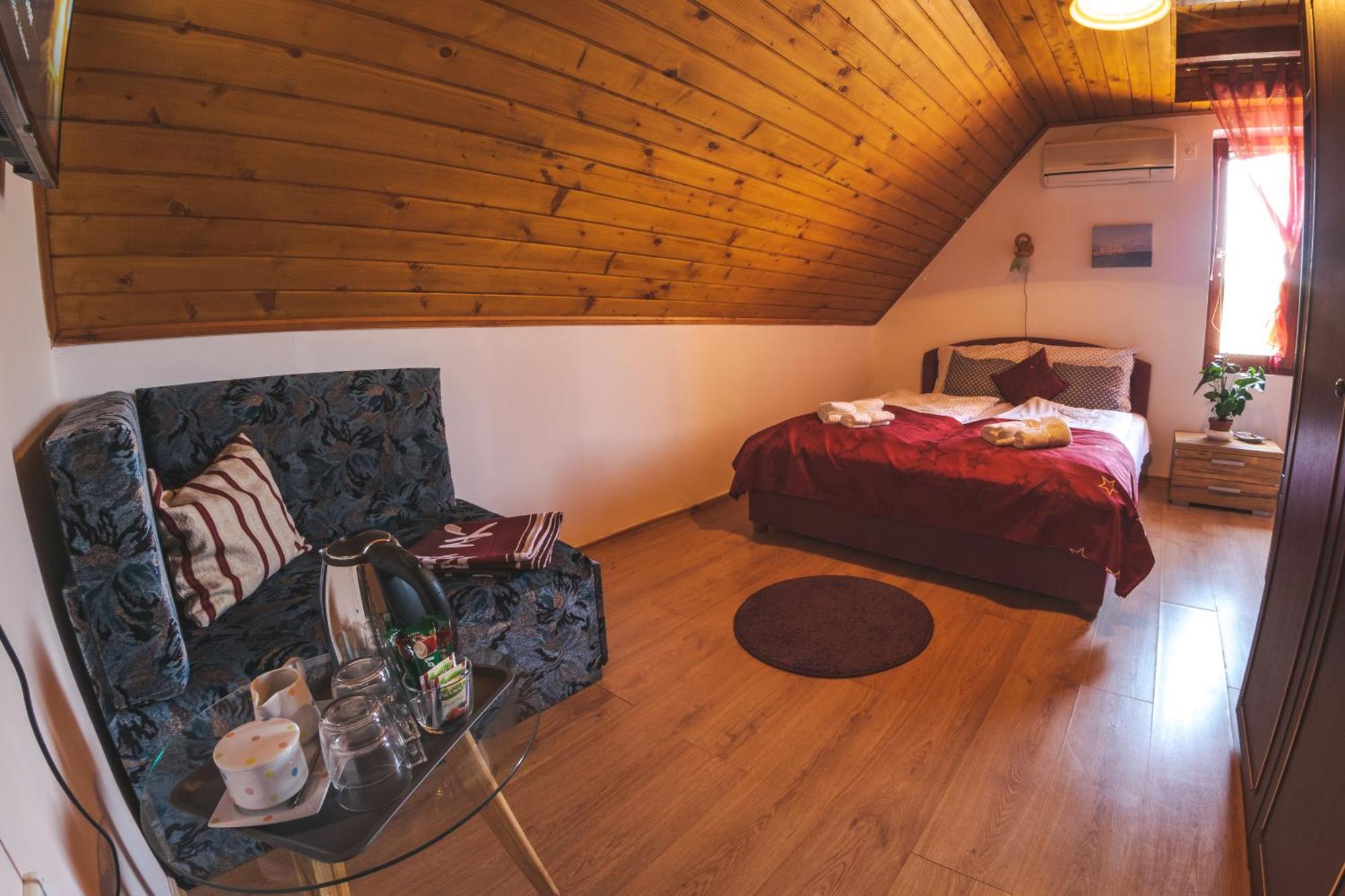 Linett Apartman Hajdúszoboszló Oda fotoğraf